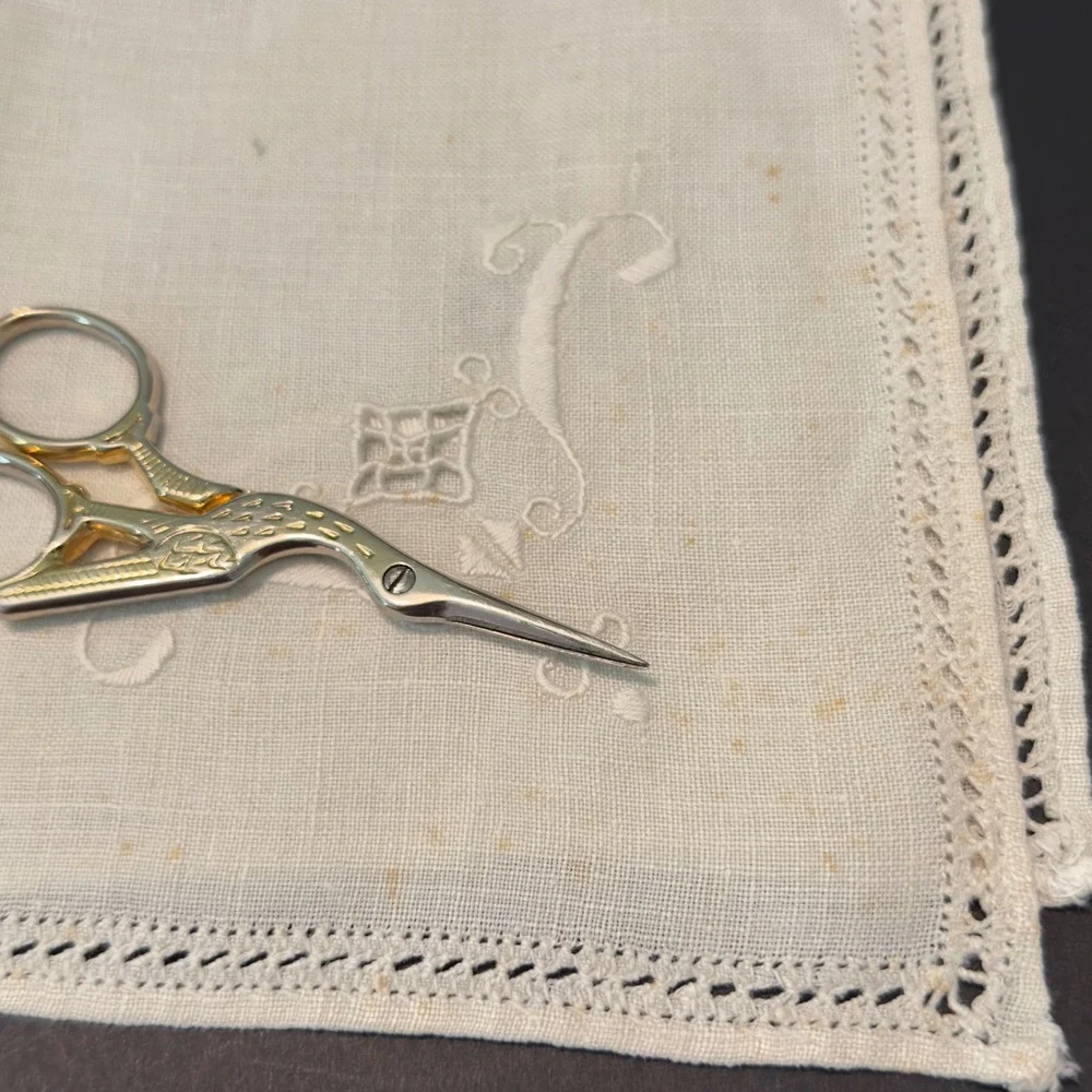 Vintage White Linen Embroidered Cutwork Table Runner and 6 Placemats Set 7pc